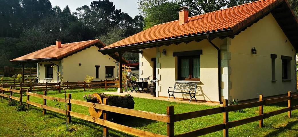 Apartamento para 4 personas, con Balcón y Terraza además de Jardín y Vistas en Ribadesella