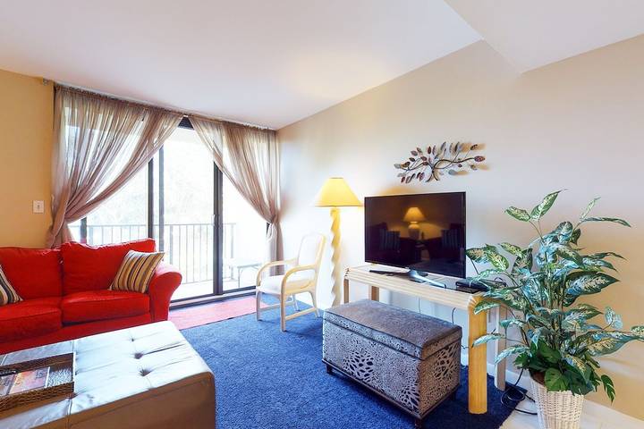 Holiday apartment for 7 people, with hot tub and balcony as well as pool - 1