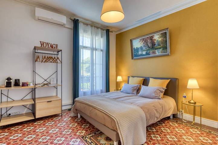 Chambre d’hôte pour 2 personnes, avec jardin et piscine