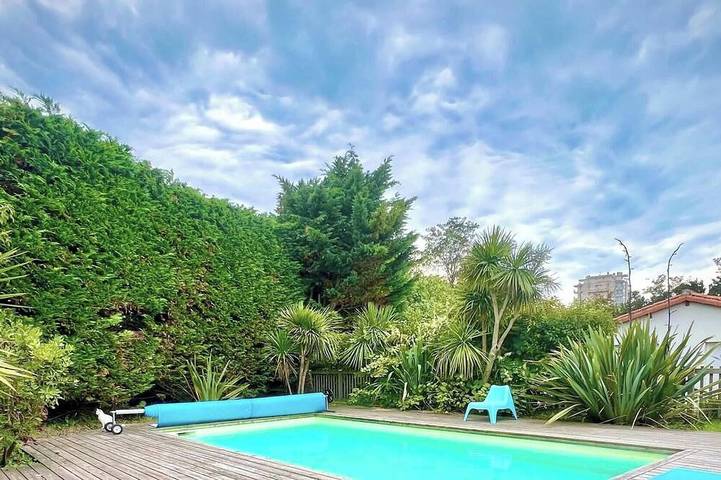 Location de vacances pour 4 personnes, avec Terrasse et Jardin aux Les Sables-d'Olonne