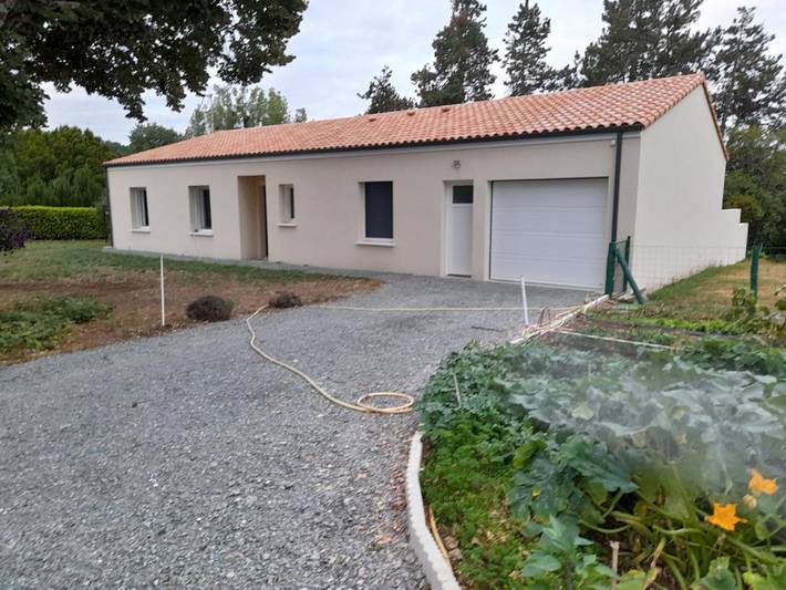 Cottage pour 2 personnes, avec jardin ainsi que jacuzzi et terrasse à Celles-sur-Belle