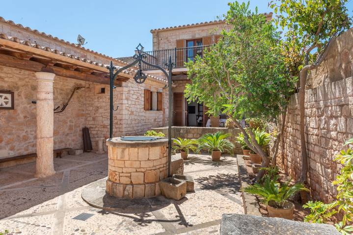 Klimatisiertes Ferienhaus mit Pool, Terrasse, Balkon und Wlan in Santanyí, Mallorca Süden
