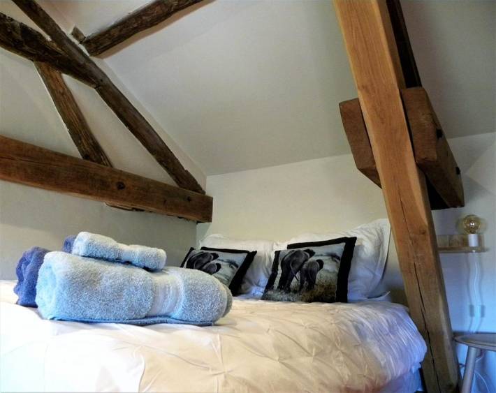 Chambre d’hôte pour 4 personnes, avec piscine ainsi que jardin et vue à Couloumé-Mondebat - 3