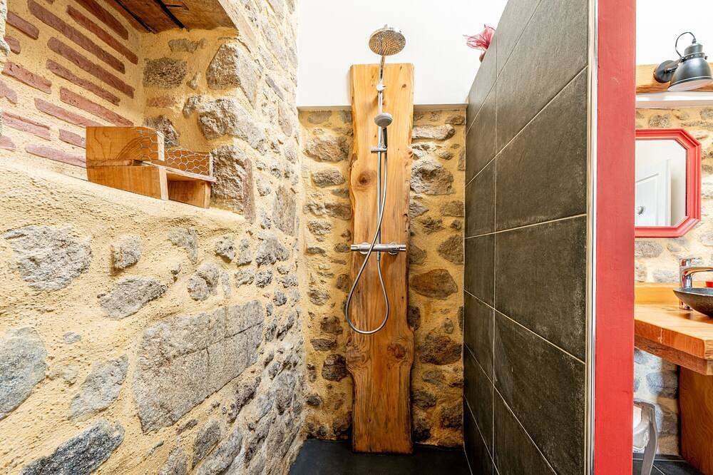 Gîte le bouton d'or – 8 minutes from Puy du Fou in Chambretaud, Loire Valley