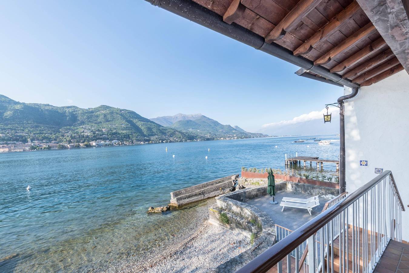 Entire apartment, Zio coco - Lake View in San Felice del Benaco, Garda Mountains