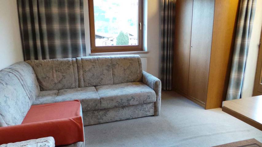 Ganze Ferienwohnung, Ferienwohnung mit Balkon in Zentrumsnähe in Tuxer Alpen, Kaltenbach