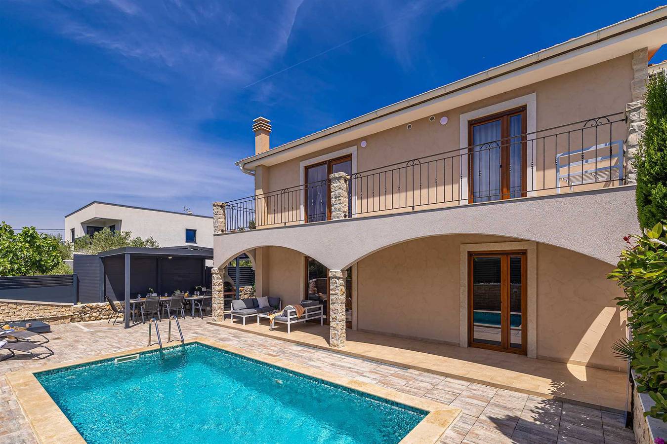 Entire apartment, Holiday house Dijana with pool in Linardici, Krk