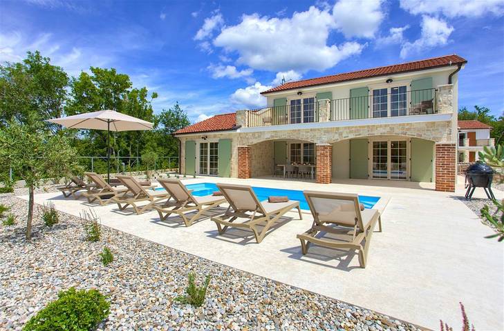 Villa für 8 Personen, mit Balkon und Pool auf Krk