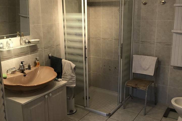 Location de vacances pour 2 personnes, avec jardin et terrasse dans Lacroix-sur-Meuse - 3