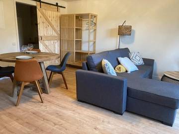 Gîte pour 2 personnes, avec jardin ainsi que terrasse et vue dans Membre