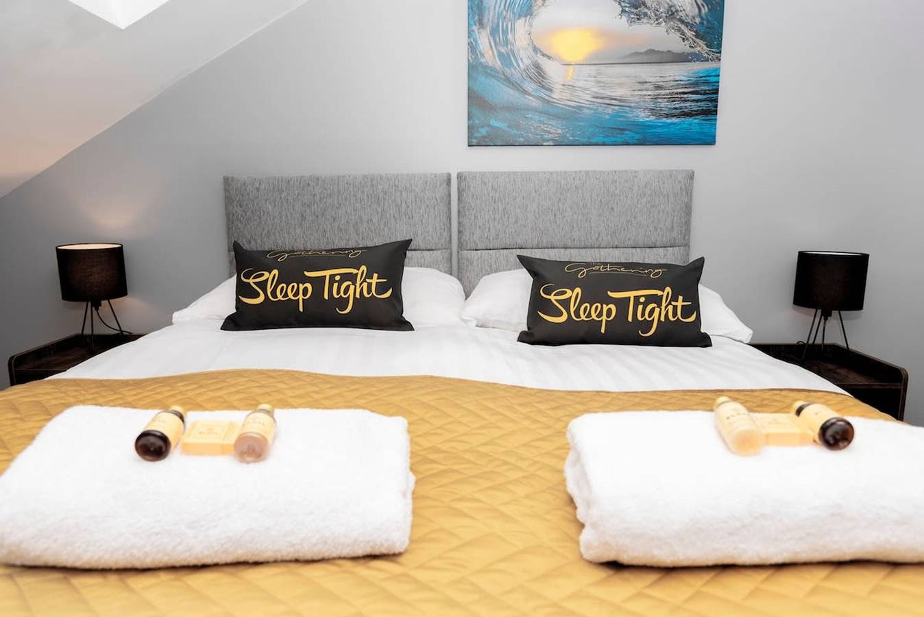 Entire apartment, The Eisteddfod - Berwyn House Central Wrexham in Wrexham, Wrexham region