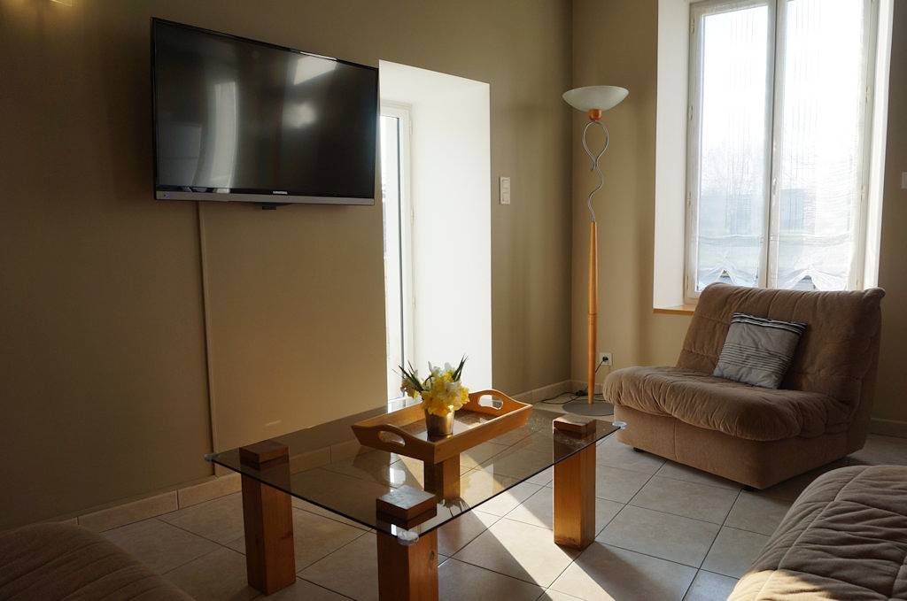 Maison Tournesol - Les Logis la Fontaine in Saint-Malô-du-Bois, Région de La Roche-sur-Yon