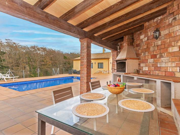 Location de vacances pour 6 personnes, avec terrasse, animaux acceptés à Maçanet de la Selva - 2