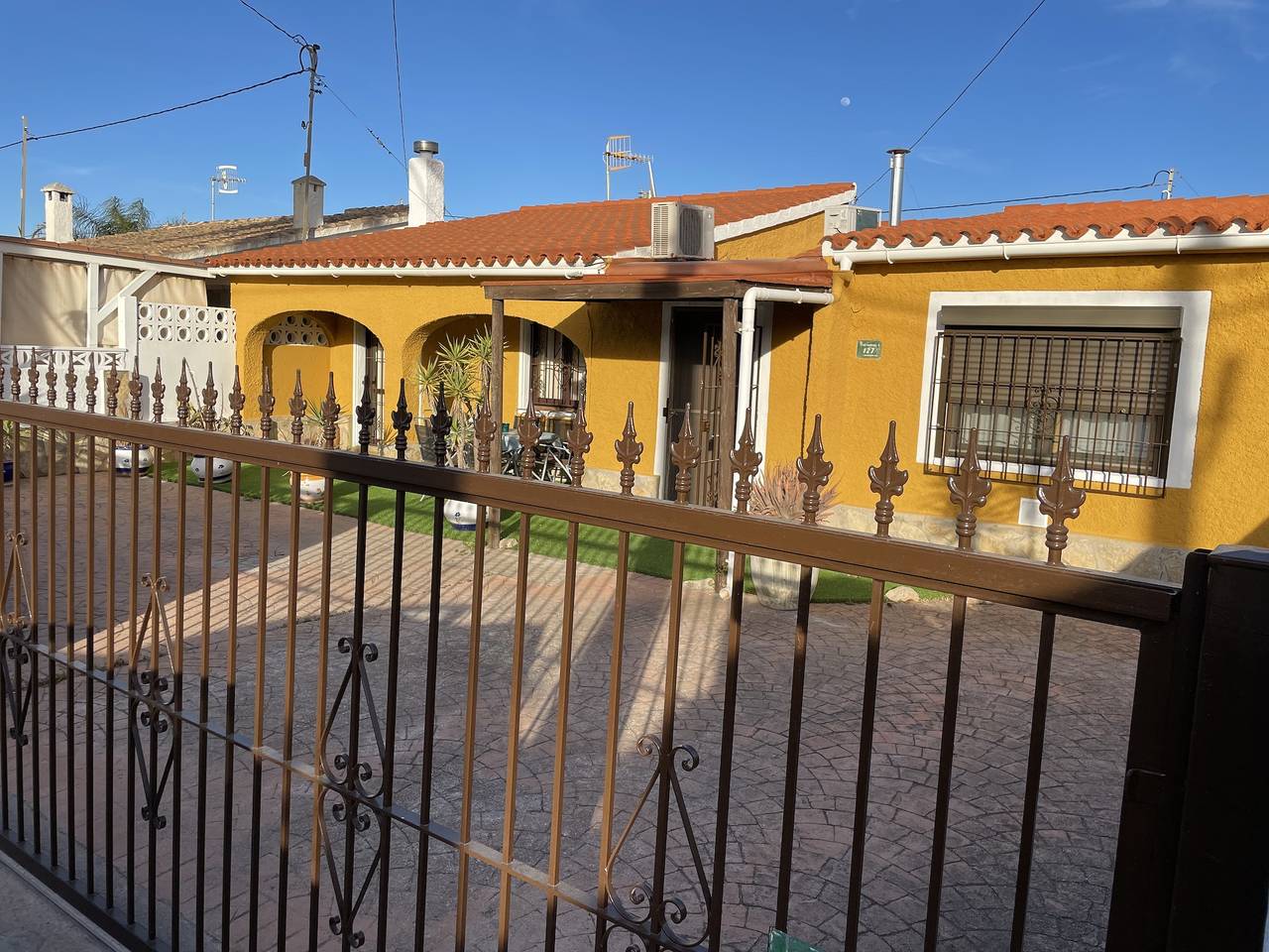 Villa with garden and pool in Denia in Las Marinas, Dénia