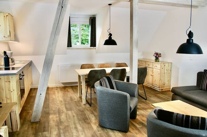 Ferienwohnung für 4 Personen, mit Balkon und Garten - 1