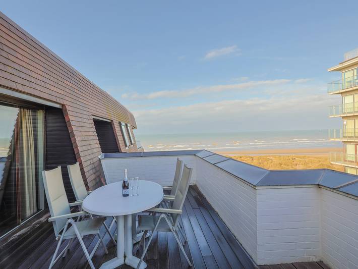 Ganze Wohnung, Apartment in De Panne am Strand für 6 Von Belvilla in Ostdünkirchen-Bad, Koksijde