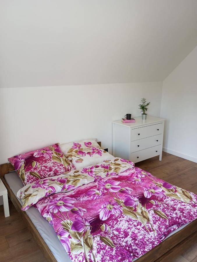 Three-Bedroom Townhouse in Swoszowice, Krakau