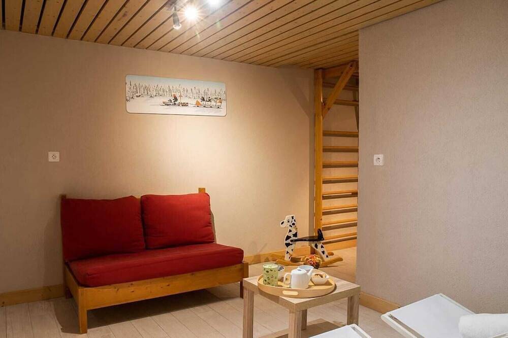 Entire apartment, Les Amaryllis - Le Buet in Taninges, Bonneville region