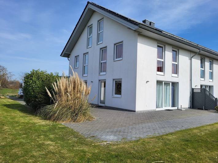 Ferienhaus für 6 Personen, mit Terrasse und Sauna sowie Garten in Burg auf Fehmarn und Umgebung