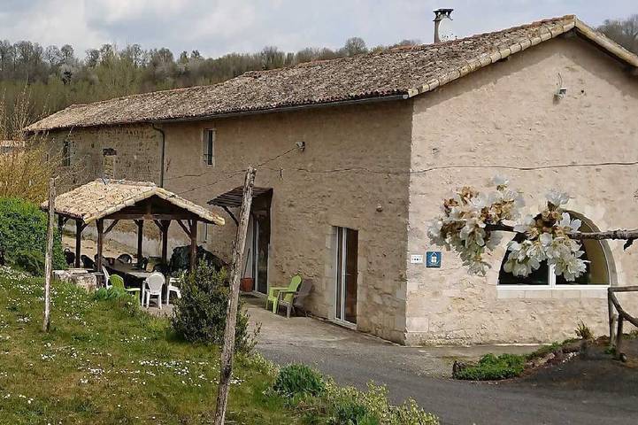 Location de vacances pour 12 personnes à Champagné-Saint-Hilaire