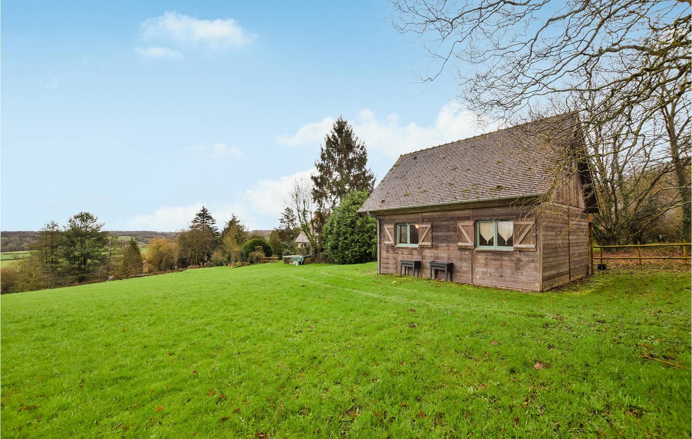 Gartenappartement mit TV, Parkplatz und Internet in Saint-Pierre-en-Auge, Lisieux und Umgebung