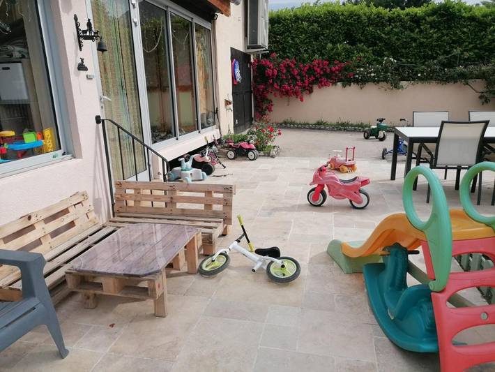 Chambre d’hôte pour 4 personnes, avec terrasse et vue ainsi que jardin et piscine à Die - 2