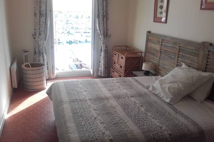 Entire apartment, Cannes - exceptional view. 90m². 3 or 4 vacationers. in Cannes, Mediterranean Coast (France)