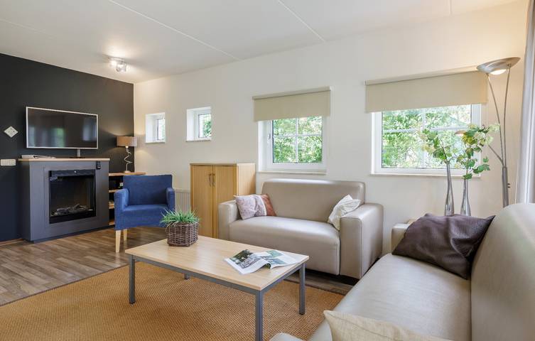 Vakantiehuis voor 6 personen, with Terras and Tuin as well as Zwembad in Emmen