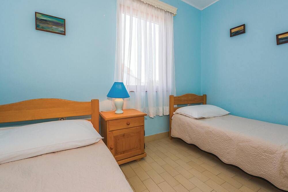 Entire apartment, 2 bedroom gorgeous apartment in Rogoznica in Rogoznica, Šibenik-Knin