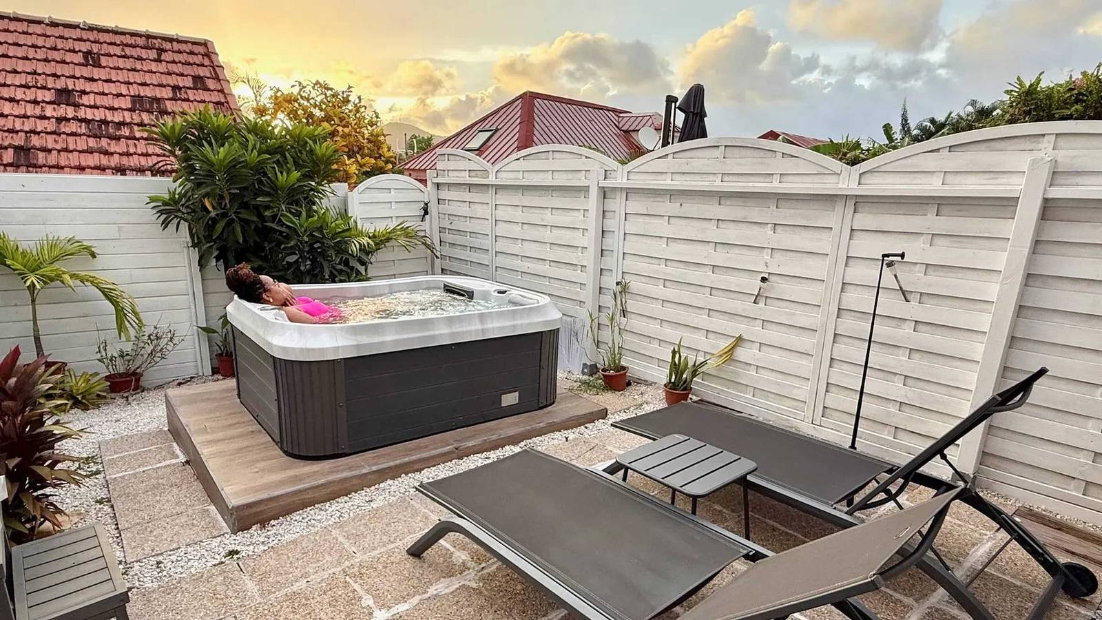 Ganze Wohnung, Gemütliche Wohnung mit Jacuzzi in Sainte-Anne, 30 m² in Sainte-Anne, Martinique