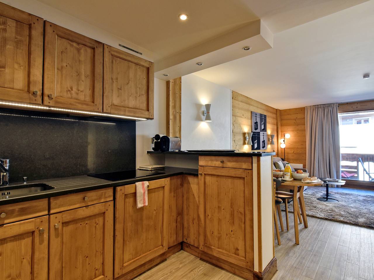 Geheel appartement, Luxury Courchevel 1850 Apartment: 2 Br, Ski Lockers, Parking, Concierge Services in Courchevel 1850, Saint-Bon-Tarentaise