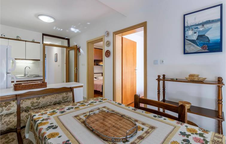 Ganze Ferienwohnung, Gemütliche Ferienwohnung mit Terrasse, Parkplatz und WLAN, in Strandnähe – Havajka 2 km in Pula-Medulin, Pula