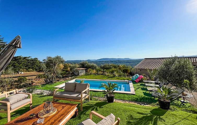 Location de vacances pour 8 personnes, avec terrasse ainsi que piscine et jardin, animaux acceptés à Fayence - 3