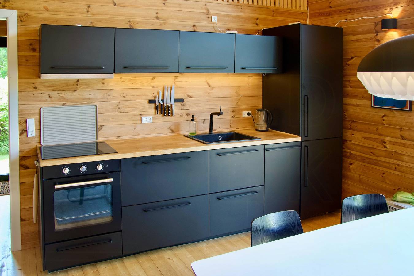 Architect-designed holiday home by Isefjord in Kirke Hyllinge, Northeastseeland