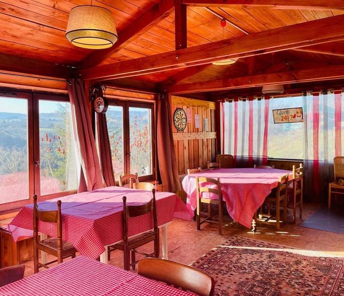 Gîte pour 4 personnes, avec vue sur le lac ainsi que vue et jardin, animaux acceptés à Saint-Jean-Saint-Maurice-sur-Loire - 4