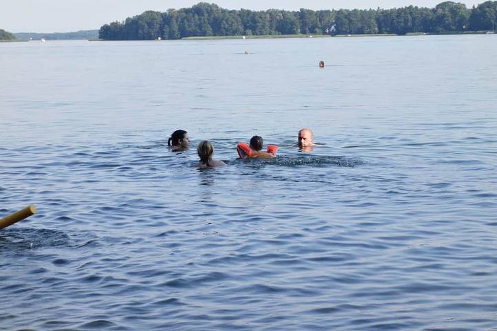 Entire apartment, Vacation home Seebrise Modern apartments on the lake, rowing boat included subject to availability in Lake Storkow, Storkow