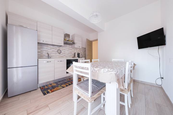 Hel lejlighed, Holiday Apartment "Damilhouse 4" with Balcony & Wi-Fi in Messina, Messina Provinsen