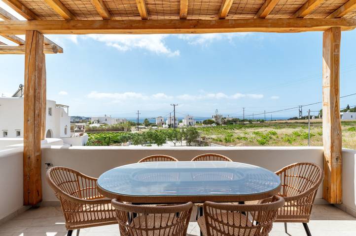 Villa 'Finest Air con piscina privada' con vistas al mar, Wi-Fi y aire acondicionado in Naxos (isla)
