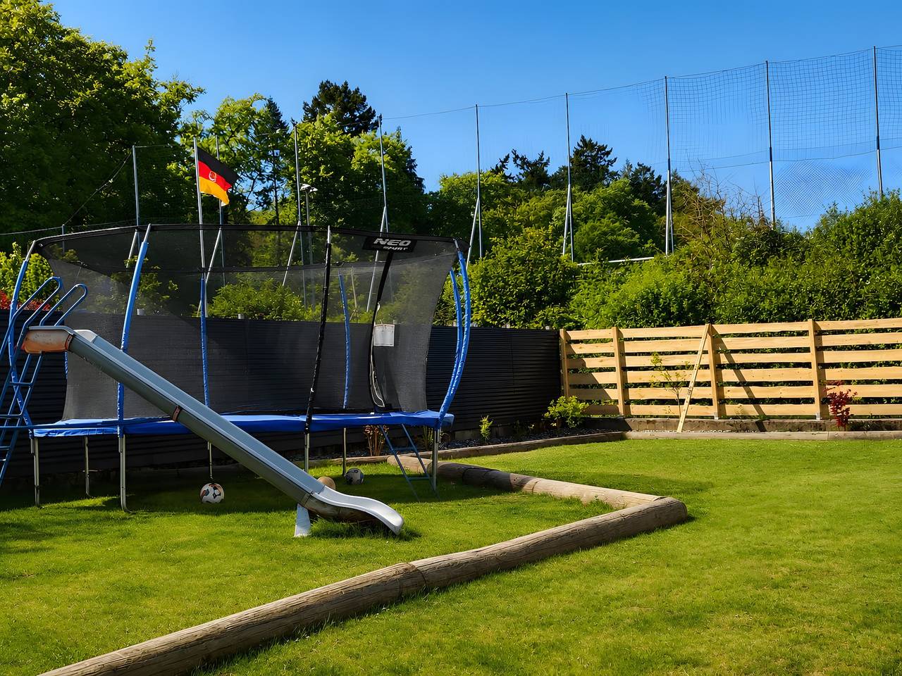 Großes Ferienhaus - Garten & Grill - 2 Bäder - 8 Gäste in Frielendorf, Schwalm-Eder-Kreis