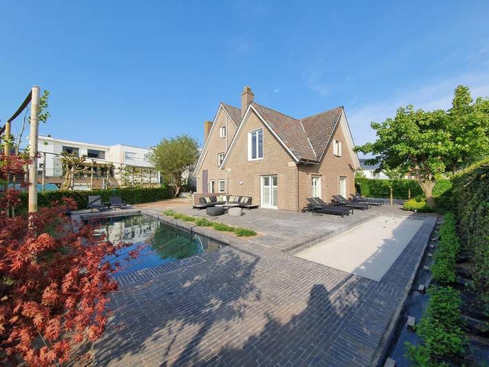 Chambre d’hôte pour 2 personnes, avec Terrasse et Jacuzzi ainsi que Jardin et Piscine à Le Coq