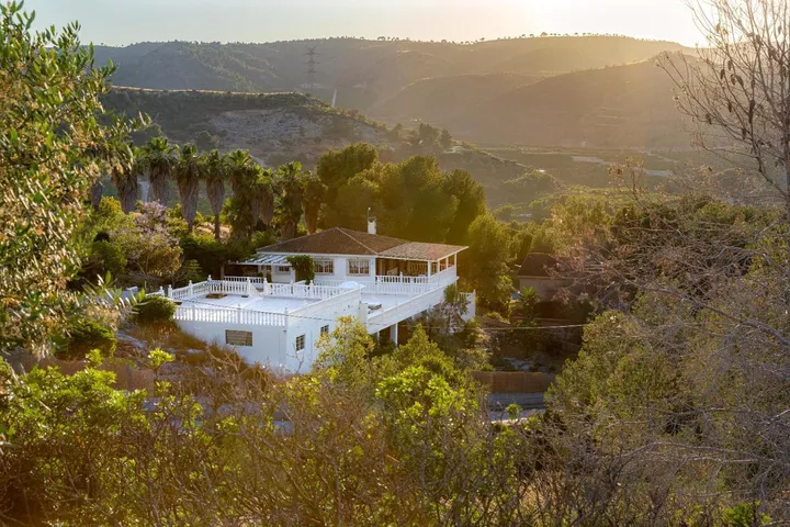 Chalet para 9 personas, con piscina además de vistas y jardín - 1