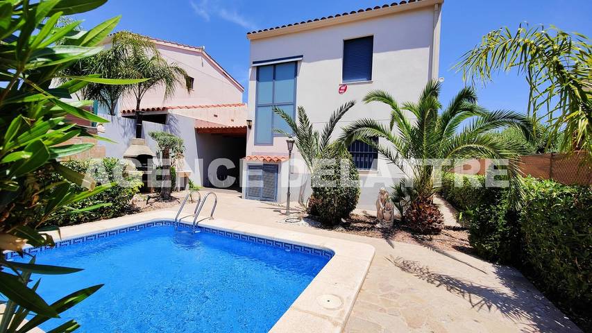 Finca für 6 Personen, mit Garten und Terrasse in Peñiscola