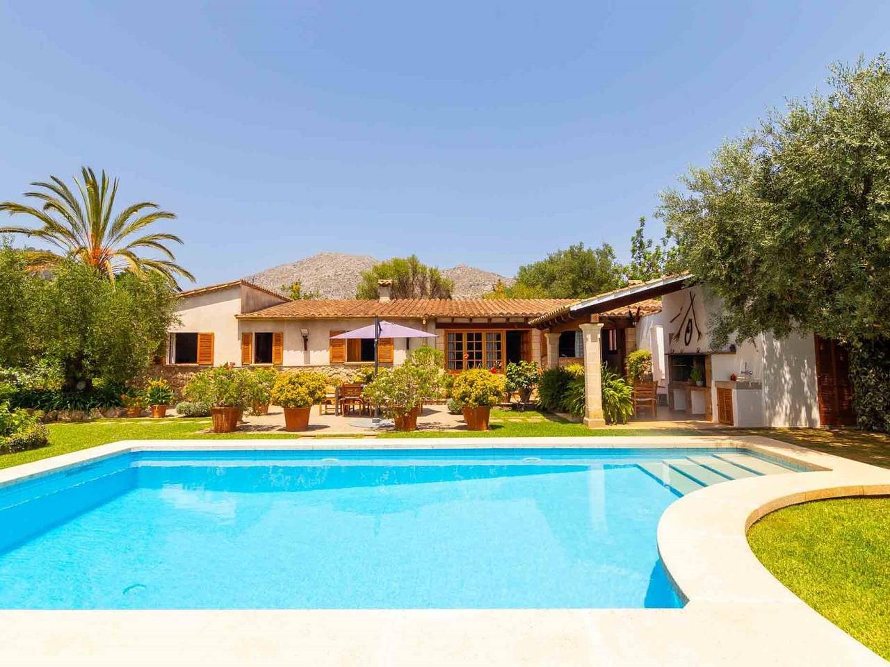 Beautiful finca with a private pool in Pollensa in Torrent de la Vall d'en Marc, Pollença