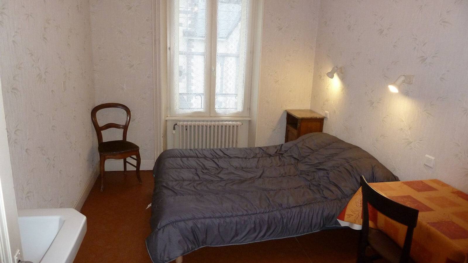 Appartement entier, Jonquilles n°4 - Villa Parisienne avec vue sur la montagne et Wi-Fi in La Bourboule, Parc naturel régional des Volcans d'Auvergne