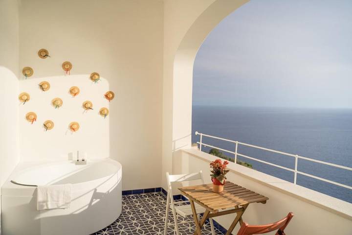B&b per 2 persone, con Balcone e Idromassaggio nonché Terrazza e Giardino a Praiano