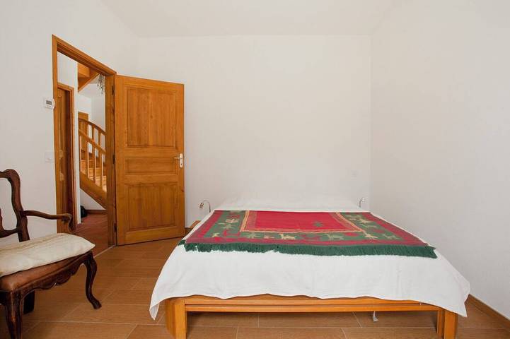 Location de vacances pour 9 personnes, avec piscine, animaux acceptés à Saint-Jean-de-Laur - 2