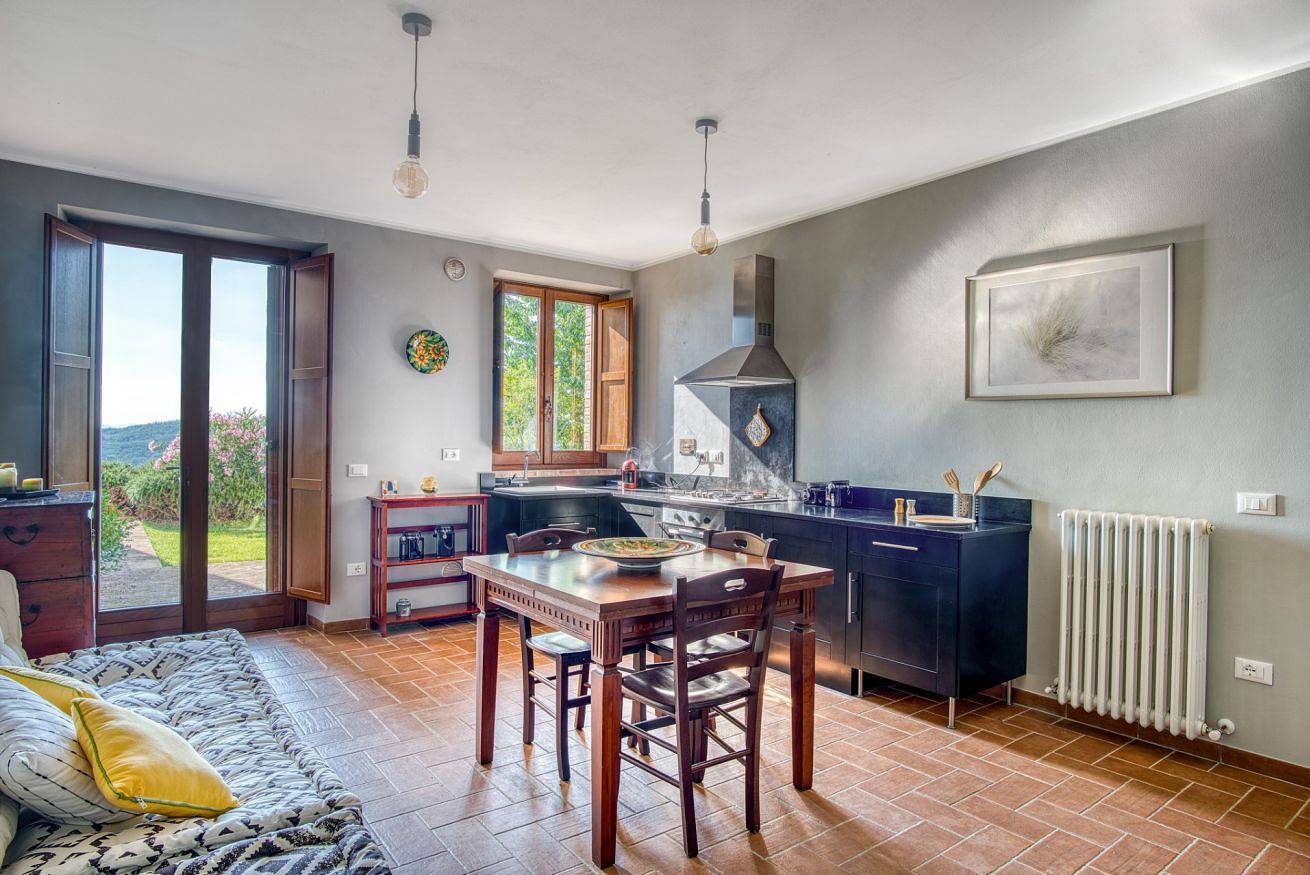 Ganze Wohnung, Nature's Haven Olivi Apartment in Renovated Farmhouse with Pool in Perugia, Perugia Provinz