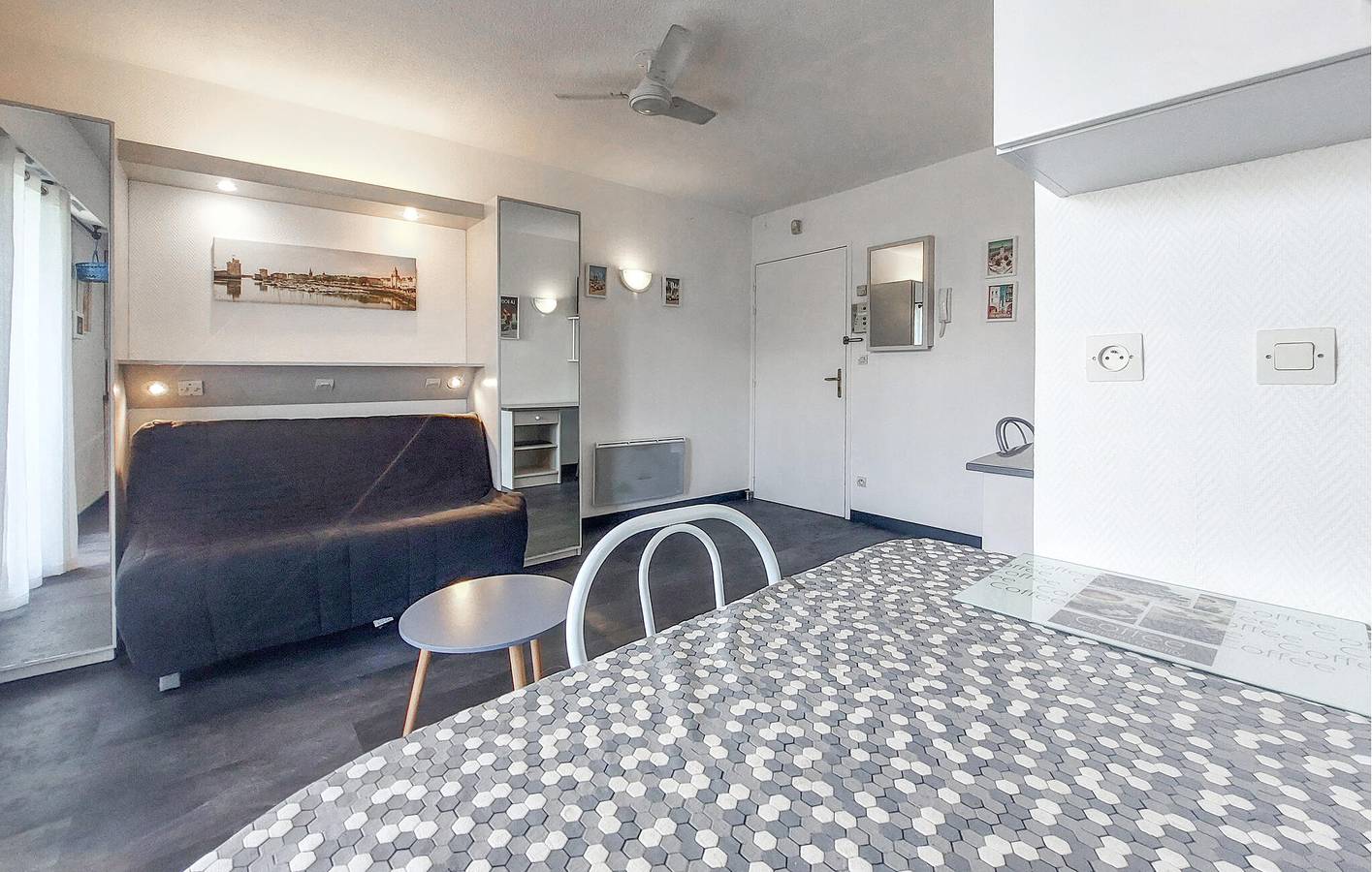 Apartamento vacacional entero, Encantador apartamento a 500 m de la playa, con piscina y aparcamiento in La Rochelle, Región de La Rochelle