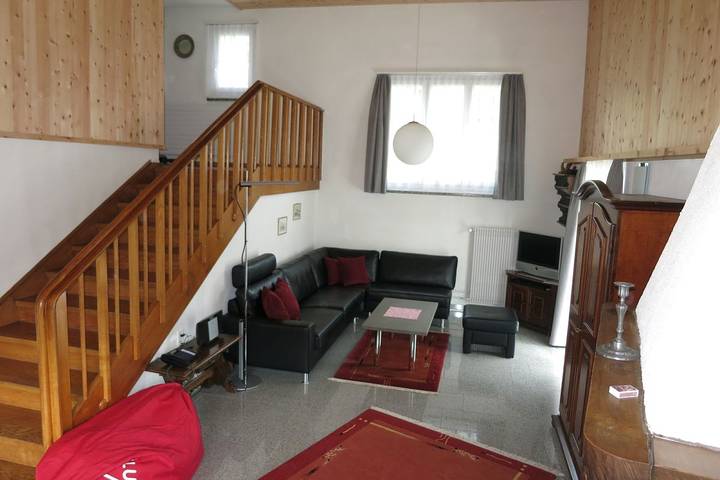 Ganze Ferienwohnung, Haus Ahorn - 4.5 Zimmerwohnung Bad/Dusche/Balkon in Flumserberg, Flums
