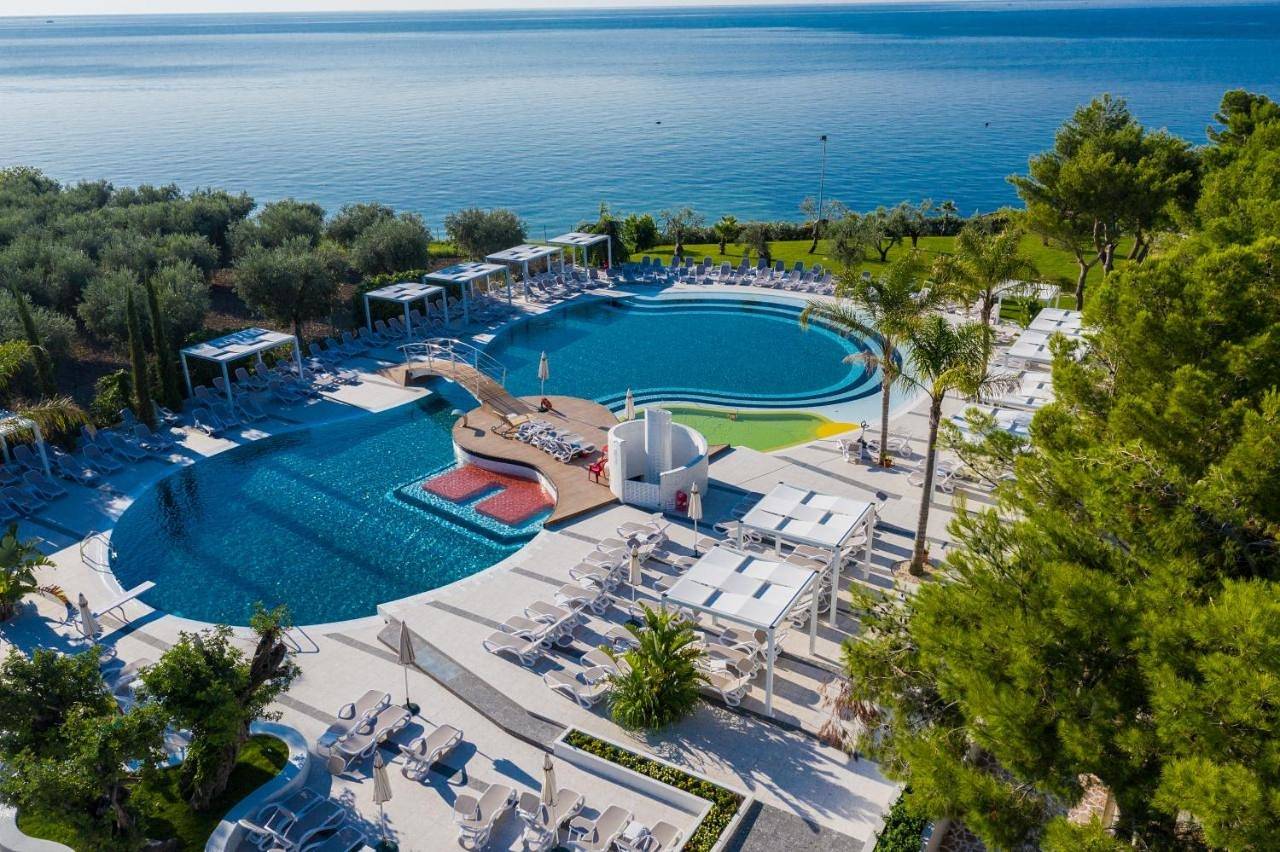 Villaggio Baia Del Monaco in Monte Sant'Angelo, Gargano